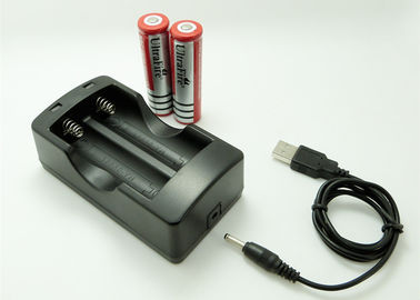 Porcellana L'input 5 V ha prodotto il caricabatteria di 4,2 V per la batteria dello ione di 18650 x di 2 Li con il cavo di USB fornitore